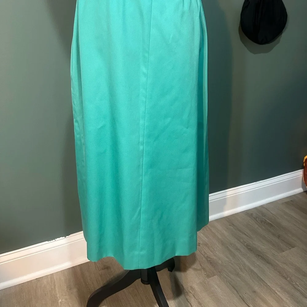 SOLD Weathervane Green Vintage Midi A-line Skirt for Casual Wear - Picture 4 of 7